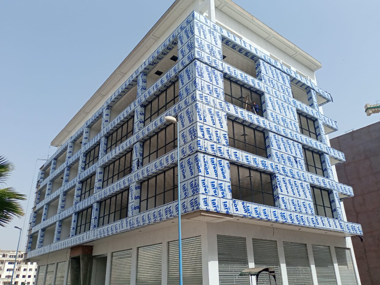 مشروع واجهات ألومنيوم